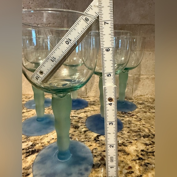 Mexican Hand Blown 6 Vintage Art Glasses Wine or Water Glasses with Frosted Stem - Picture 4 of 5